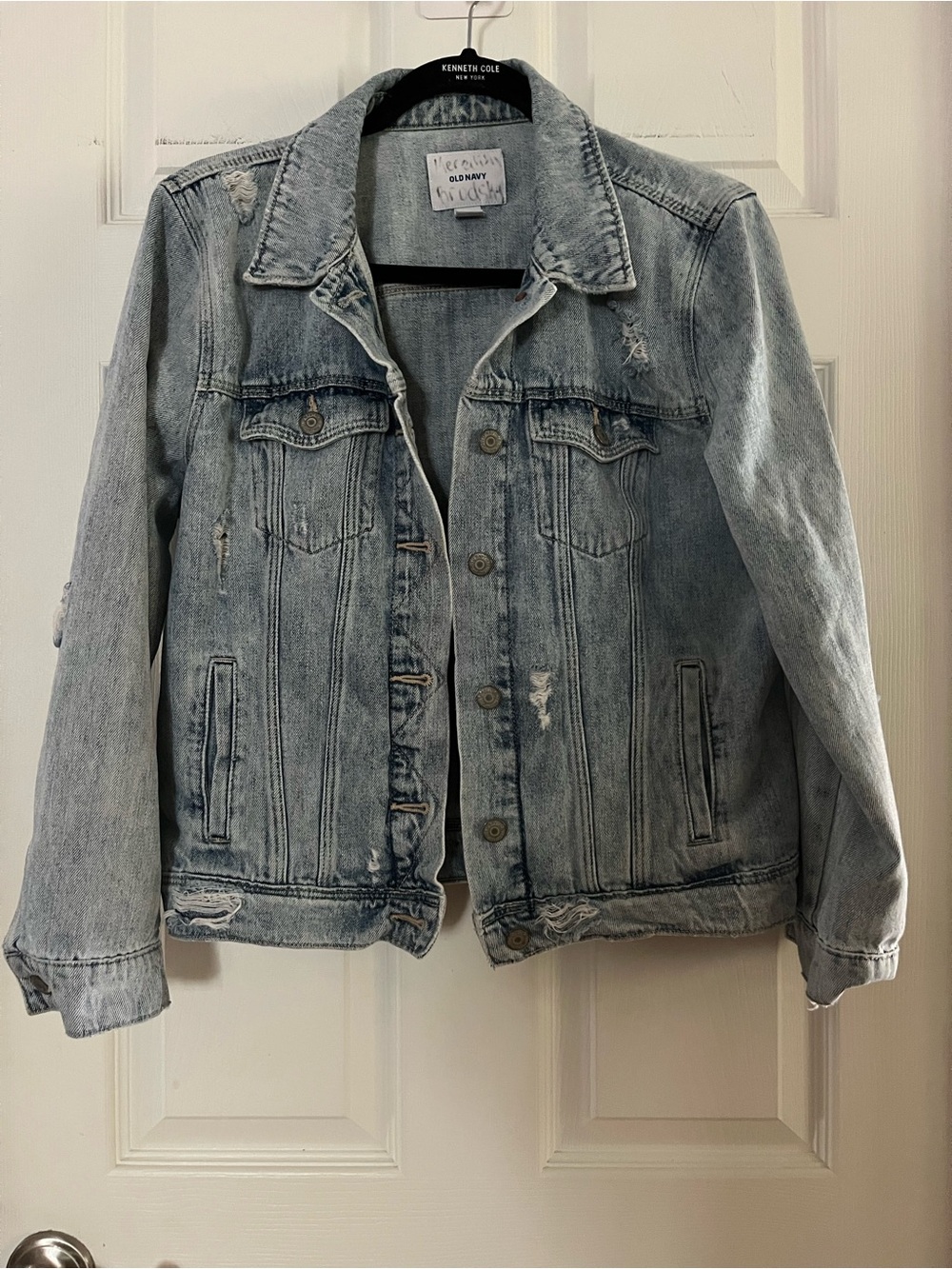 Old Navy Women’s Light Wash Distressed Denim Jacket Large